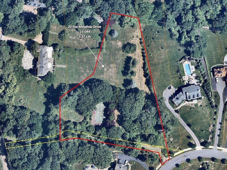 1st image of 25 Fox Meadow Dr