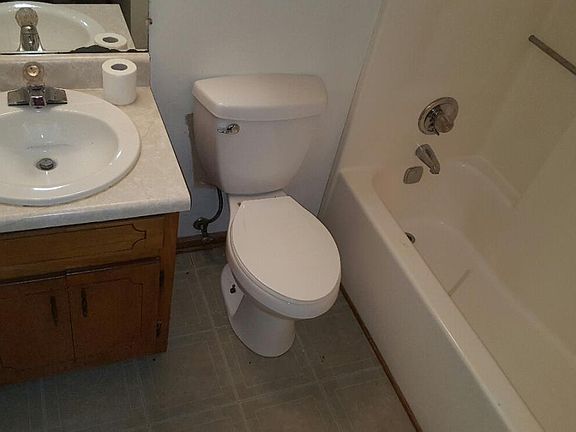 3rd image of 1568 Cherry Hill Ct SW