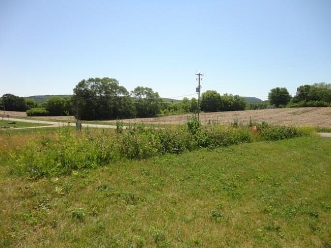 2nd image of Mammoth Tr Lot 1