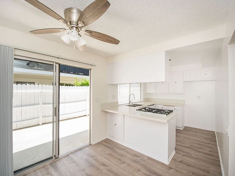 7282 La Mancha Cir — Photo 12