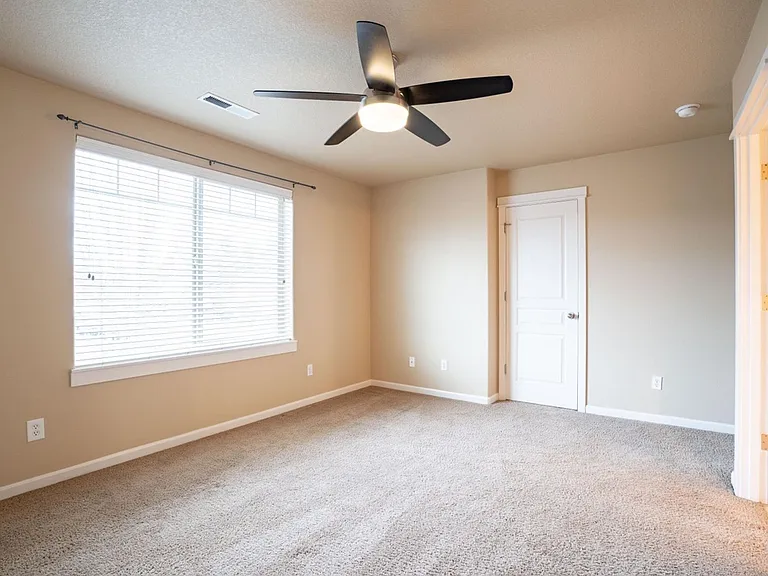 20487 Brentwood Ave — Photo 31