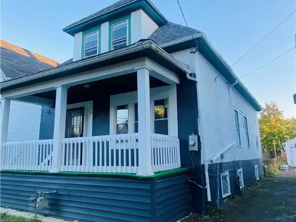 35 Schreck Ave, Buffalo, NY 14215