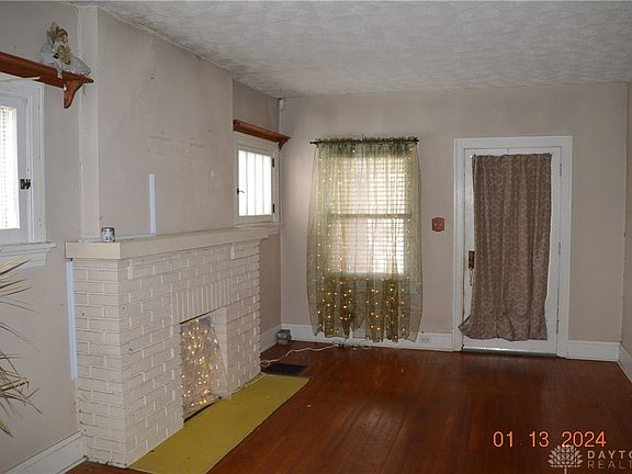 2nd image of 28 Sandhurst Dr