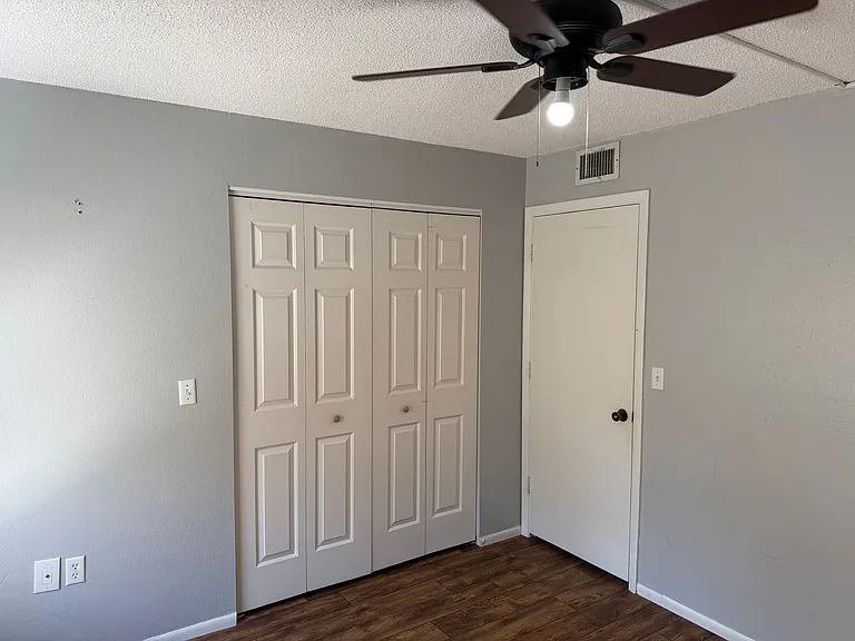 144 Christie Ave — Photo 18