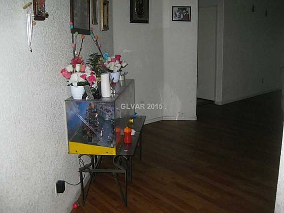 5th image of 3958 James Paul Ave