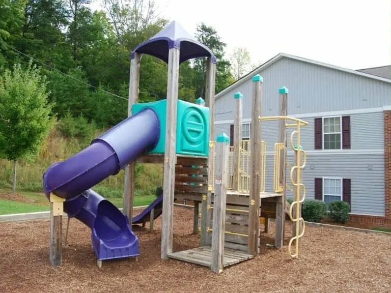 Ridge View Apartments — Photo 17