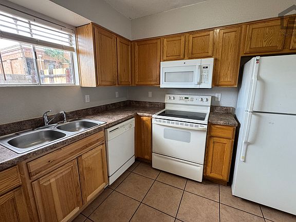 5th image of 1765 E Pepper Cir #17654-1
