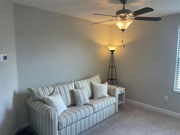 1596 Ludington Ave — Photo 24
