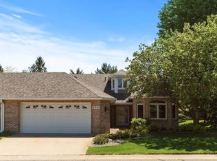 5693 Dunlap Ave N, Saint Paul, MN 55126