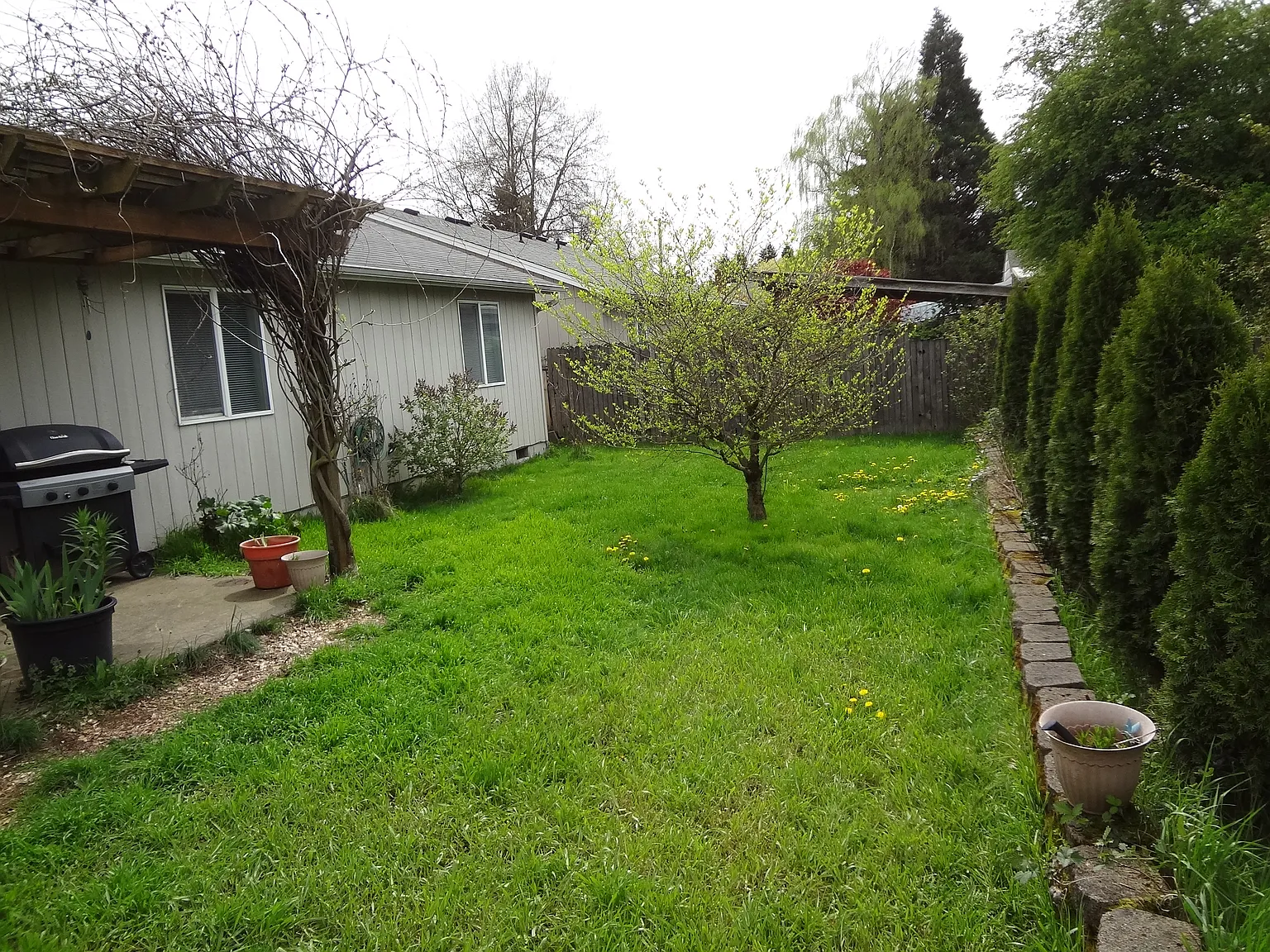 1870 Kent Ln photo 1