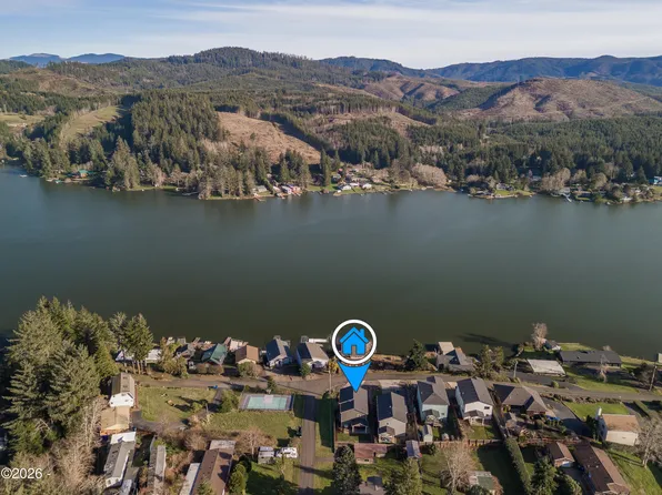 1495 NE Lake Dr, Lincoln City, OR 97367