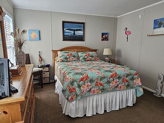 Master bedroom 
Walk-in clos