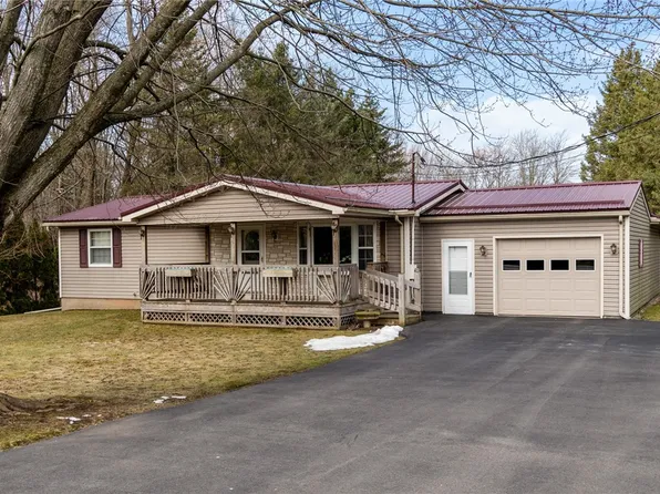375 Ridley Rd, Newark, NY 14513