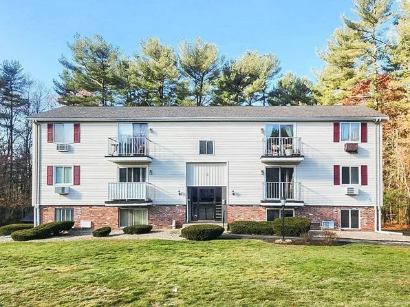 9 Royal Dane Dr APT 77, Marshfield, MA 02050