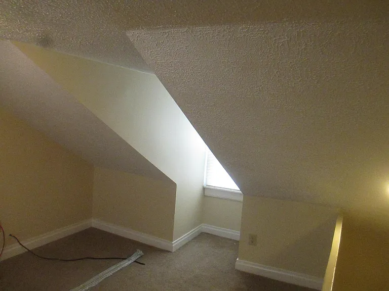 37 Greeley St — Photo 5