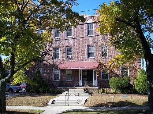 1st image of 225 University Ave APT 8