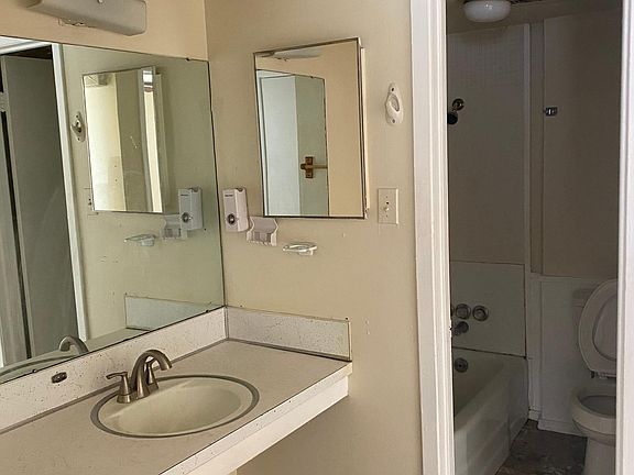 2nd image of 757 E North 10th St APT 4