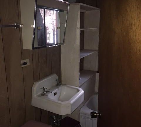4th image of 1112 Lombard St