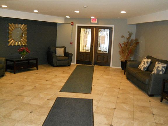 2nd image of 1575 Sandpebble Dr APT 333