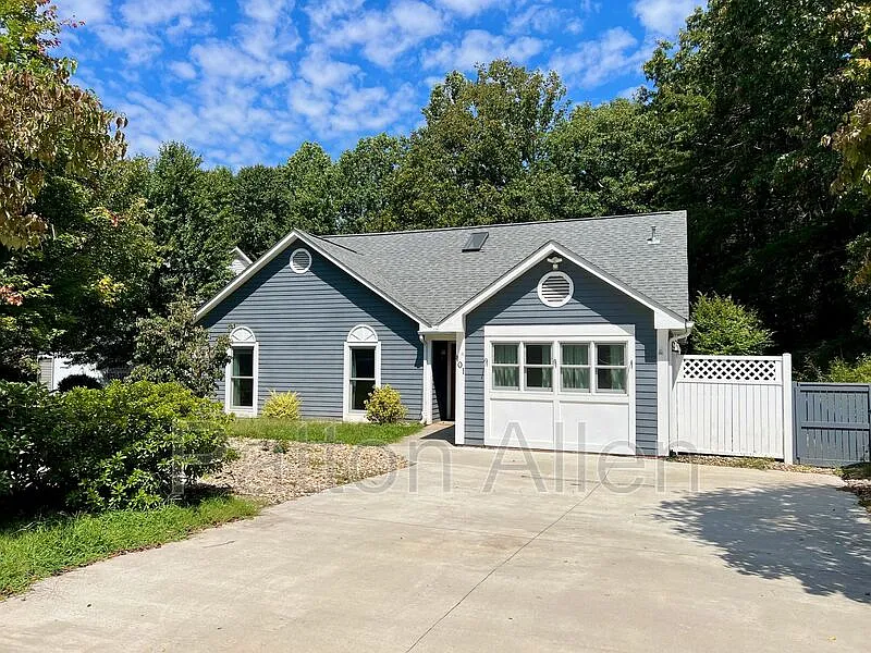 101 Firwood Ct
