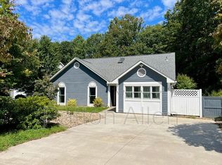 101 Firwood Ct, Asheville, NC 28804