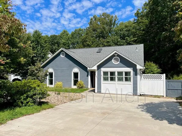 101 Firwood Ct, Asheville, NC 28804