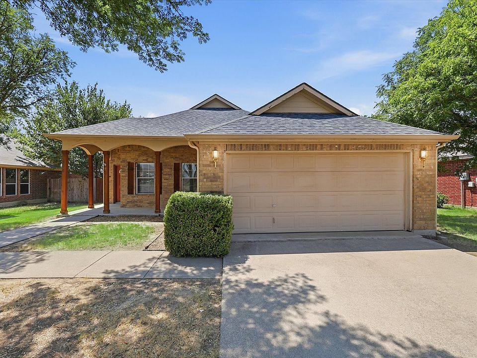 1st image of 3003 Lake Ridge Dr