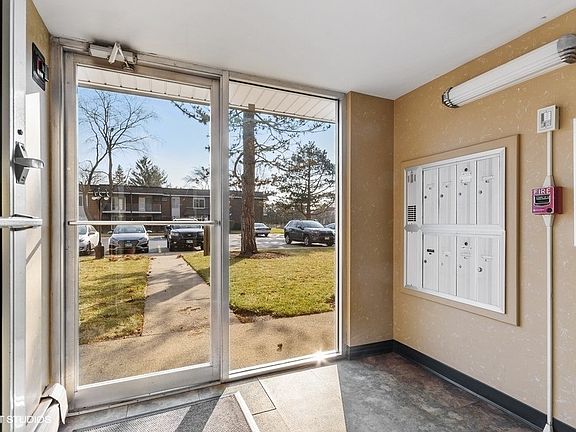 3rd image of 1133 Miller Ln APT 105
