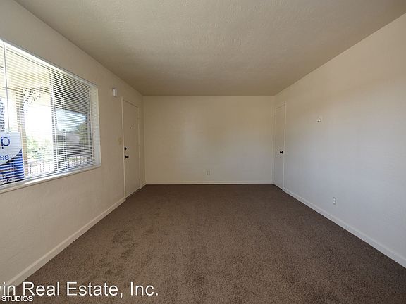 3rd image of 801 S Hutchins St APT D