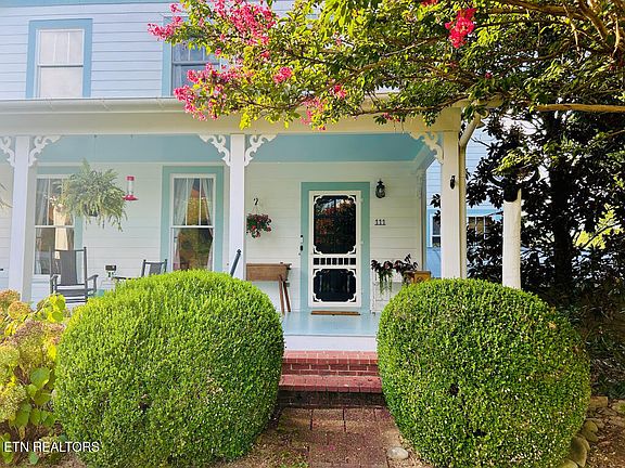 5th image of 111 Dewdrop Ln