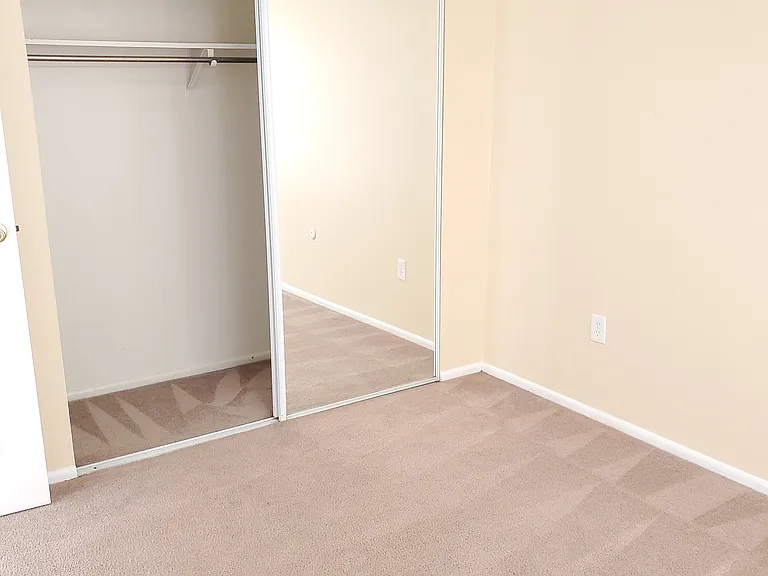 918 S Logan St #204 — Photo 7
