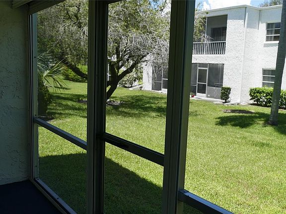 5th image of 205 S McMullen Booth Rd APT 203