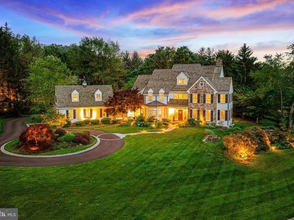 1298 Farm Ln, Berwyn, PA 19312