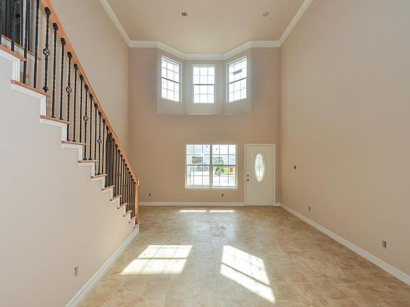 4th image of 16630 Sidonie Dr #0