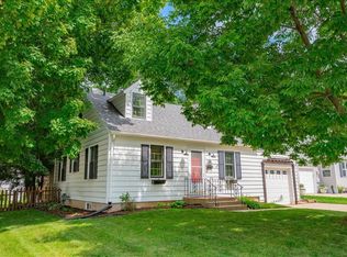 102 Maple St, Sun Prairie, WI 53590