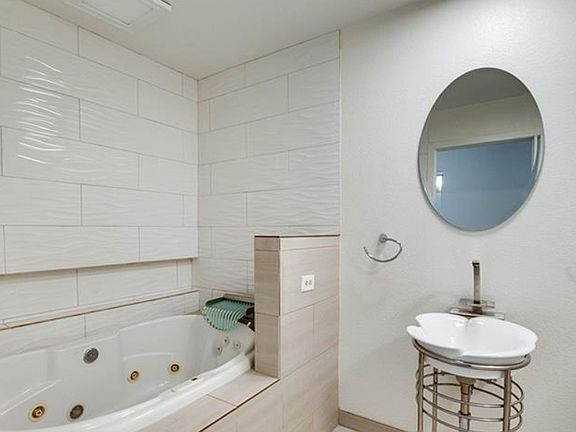 5th image of 2401 Rancho Bel Air Dr