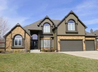 15596 S Gallery St, Olathe, KS 66062