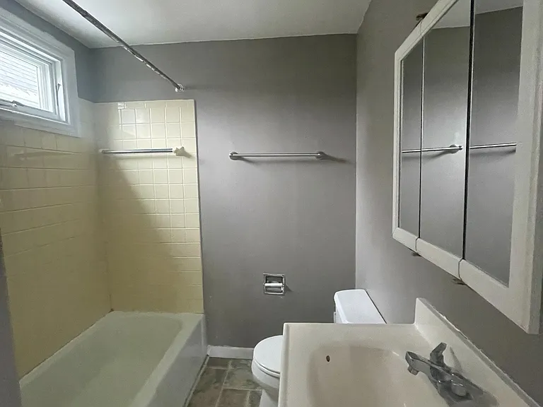 90 Cottage St #22 — Photo 13