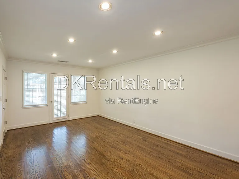 55 Delmont Dr NE #D3 — Photo 8