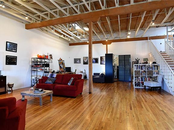 4th image of 2220 S Harwood St APT 205
