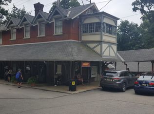 7210 Cresheim Rd, Philadelphia, PA 19119