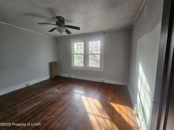 922 N Irving Ave, Scranton, PA 18510