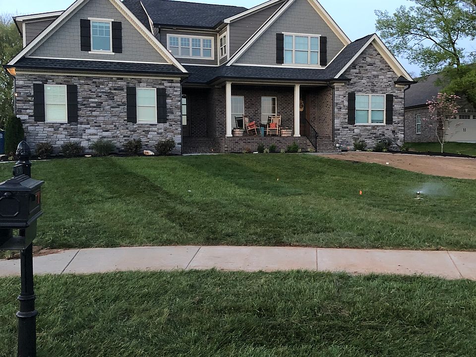 1st image of 670 Diamond Peak Dr