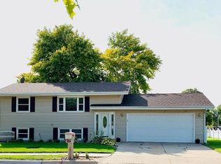 3066 26th Ave, Columbus, NE 68601