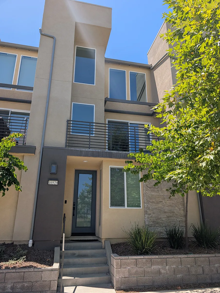 Building Photo - 10529 Coupland Way