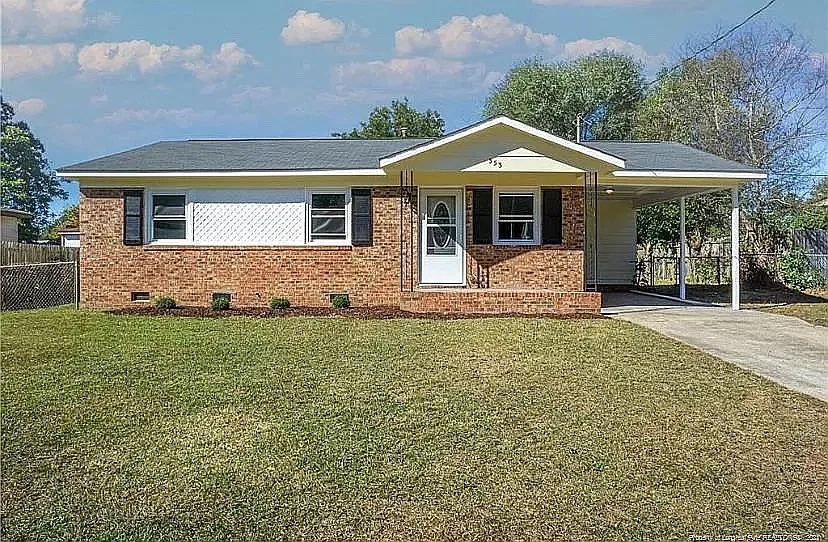 3 bed, 1150 sqft, $1,500 — Photo 1