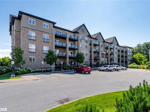 44 Ferndale Dr S Unit 401, Barrie, ON L4N 2V1