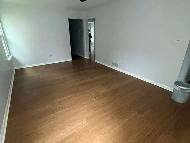 709 Statesman Way — Photo 11