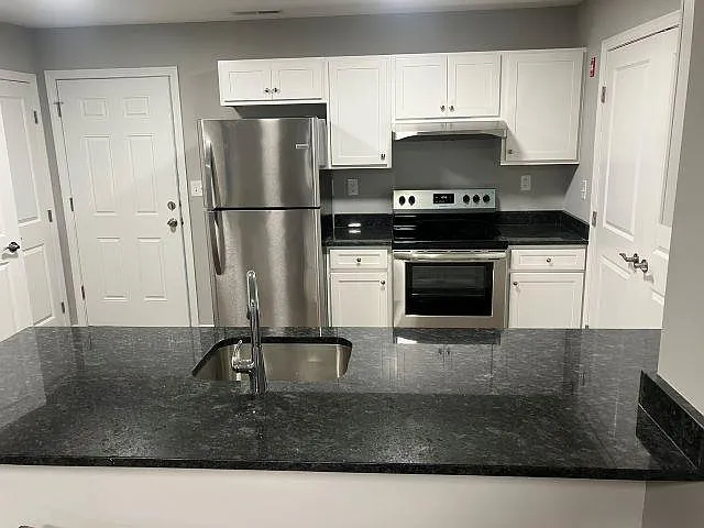 1636 Dixwell Ave #2 — Photo 9