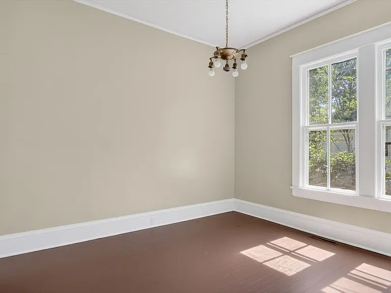114 Forest Ave — Photo 23